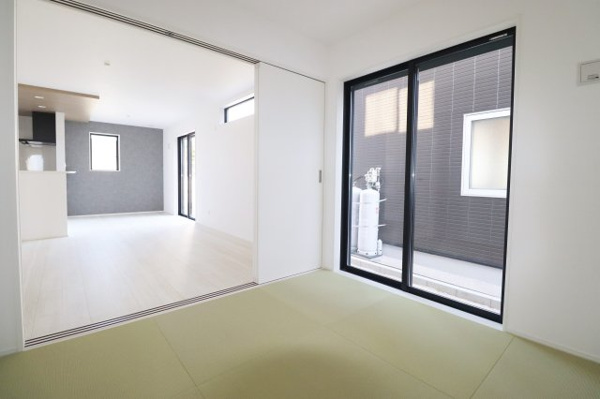 【郡山市菜根３丁目　　　１号棟　　　桜小学校、郡山第３中学区の収納】