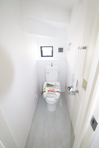 【郡山市菜根３丁目　　　１号棟　　　桜小学校、郡山第３中学区の洗面】