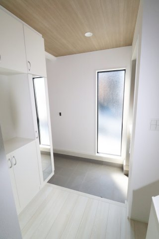 【郡山市菜根３丁目　　　１号棟　　　桜小学校、郡山第３中学区の内装】