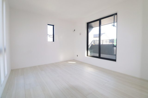 【郡山市菜根３丁目　　　１号棟　　　桜小学校、郡山第３中学区の洋室】