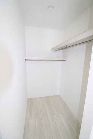 【郡山市菜根３丁目　　　１号棟　　　桜小学校、郡山第３中学区のバルコニー】