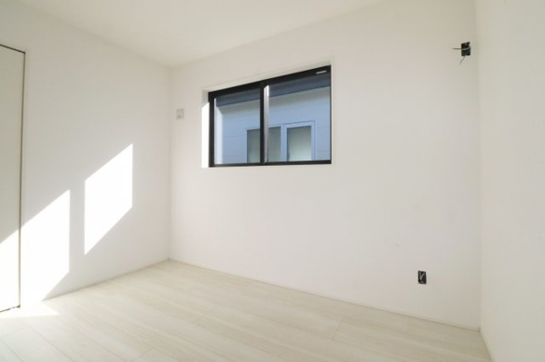 【郡山市菜根３丁目　　　１号棟　　　桜小学校、郡山第３中学区の洋室】