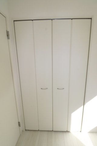 【郡山市菜根３丁目　　　１号棟　　　桜小学校、郡山第３中学区の収納】