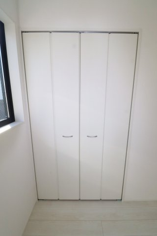 【郡山市菜根３丁目　　　１号棟　　　桜小学校、郡山第３中学区の収納】