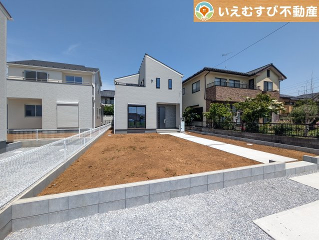 ガーデニングが楽しめそう　季節の草花で彩りを！ガーデニングで緑あふれる景色を作るのも楽しみ♪