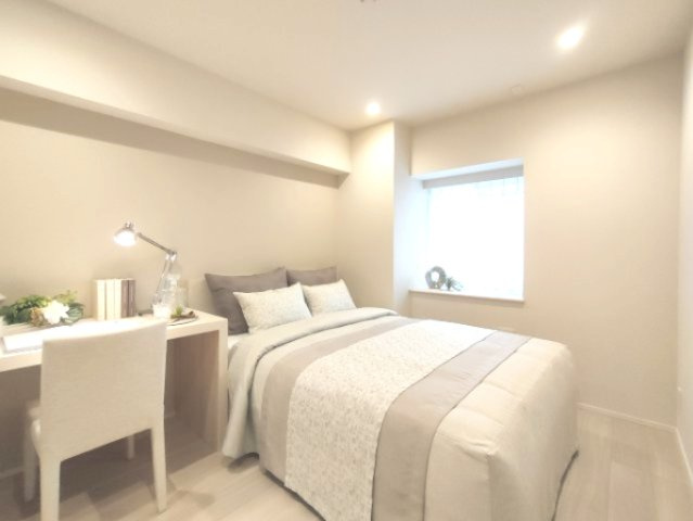 【洋室？】　どのお部屋にも窓があり、明るく過ごしやすい空間となっています。※家財は付属しません。