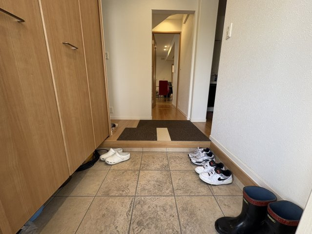 毎日通る玄関はこちらです