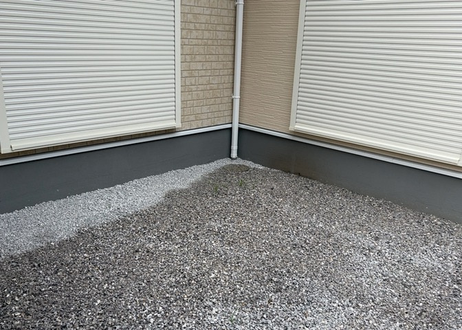 木造住宅とは土台、壁、柱など建築物の強度を支える構造体の材に木が使用されている構造を指します。構造体は建物の自重を支えるだけではなく風圧や水圧、積裁荷重などあらゆる衝撃に耐えるための基礎です。
