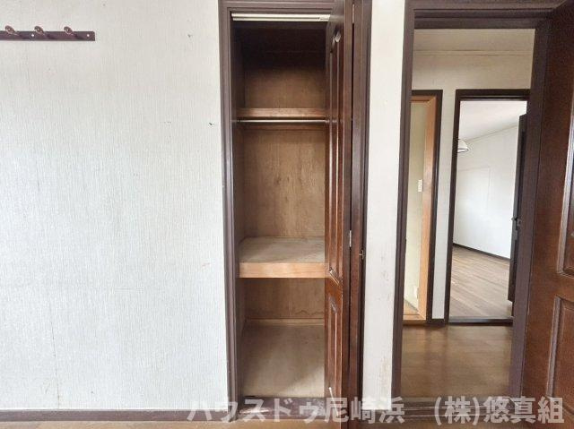 ■2階主寝室　収納スペース