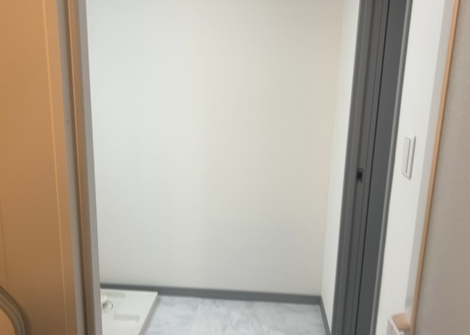洗面脱衣所は「体を綺麗に整える場所」という目的と役割を持っています。そして便利で使い勝手のいい「体を綺麗に整える場所」にするためには、配置や動線、照明や収納計画をしっかりと検討しておく必要があります。