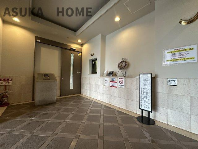 綺麗に整備されたエントランス部分です。