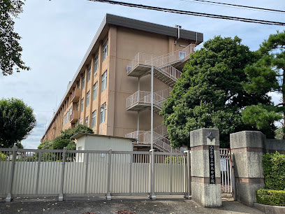 市立由木中学校まで徒歩4分