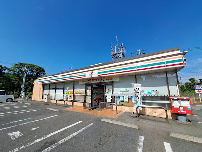 セブンイレブン八王子由木中央店まで徒歩4分