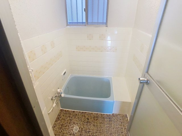 お風呂で1日の疲れを癒してください。