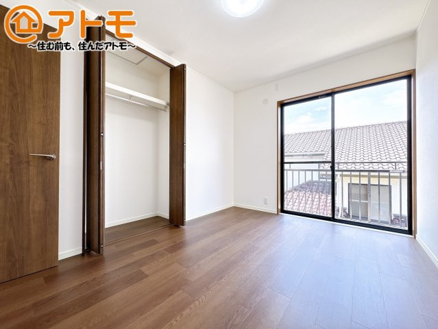 現地で体感してみてください♪各居室に収納がついているので、部屋の中をすっきり見せることができますね！