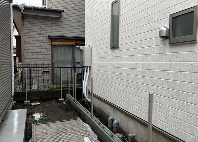 環境に優しくガス代の節約にも貢献する高効率な省エネ給湯器です。スイッチひとつでお風呂のお湯張りや追焚が簡単に行え、忙しい毎日でも快適であたたかいお湯をいつでも手軽にご利用いただけます。