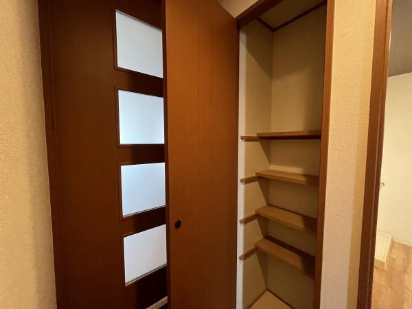 【アクアパークシティ岸和田南２番館　中古マンションの収納】