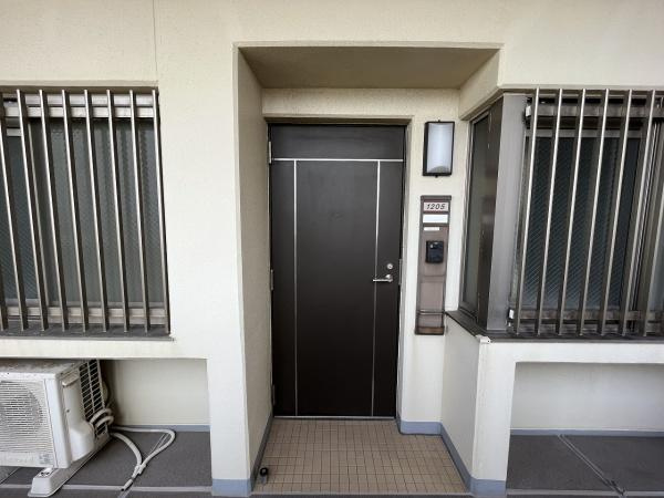 【アクアパークシティ岸和田南２番館　中古マンションの玄関】