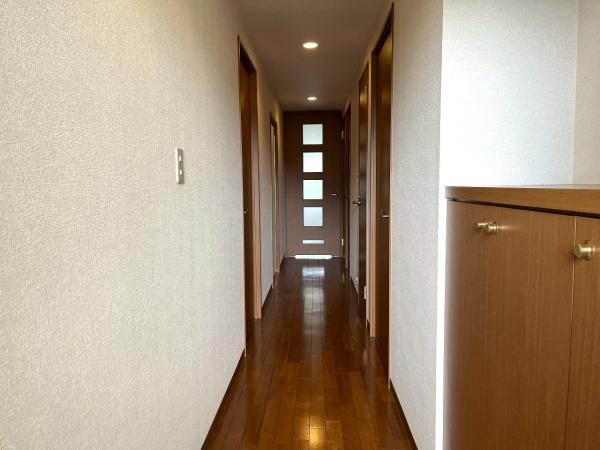 【アクアパークシティ岸和田南２番館　中古マンションの玄関】