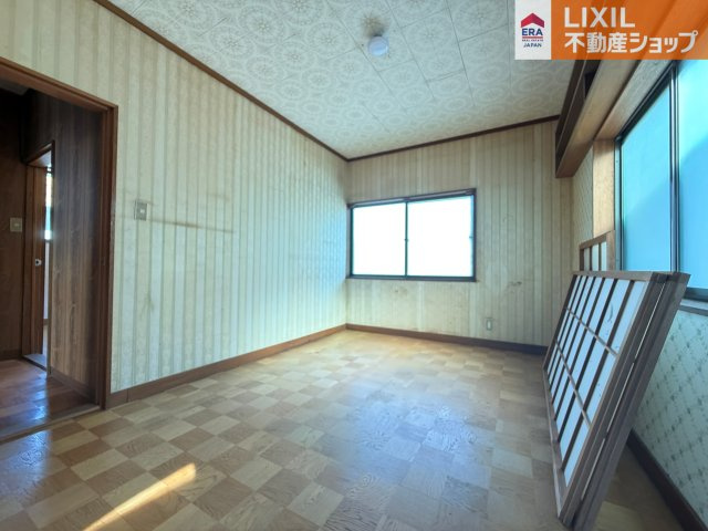 明るい洋室です