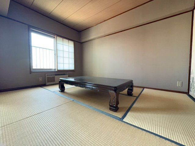 南に面する和室6畳