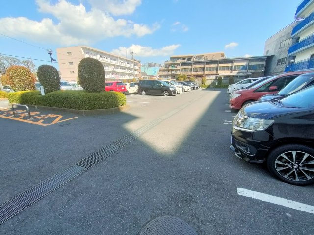 【駐車場】