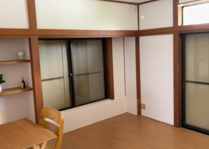 L型アイランドタイプは、キッチンからダイニングにもリビングにも目が行き届くので、とても使いやすい配置です。L字型独立タイプは、キッチンを独立させてるためLDKというよりもLDといった様なイメージです。
