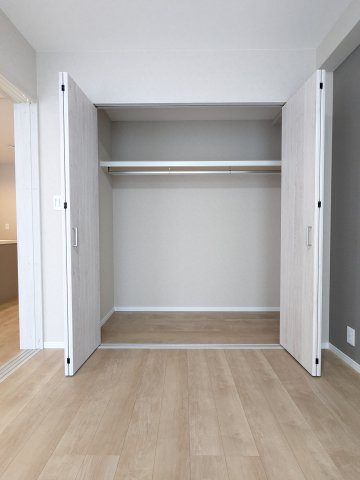 各居室には収納たっぷりでお部屋もすっきり片付きます♪