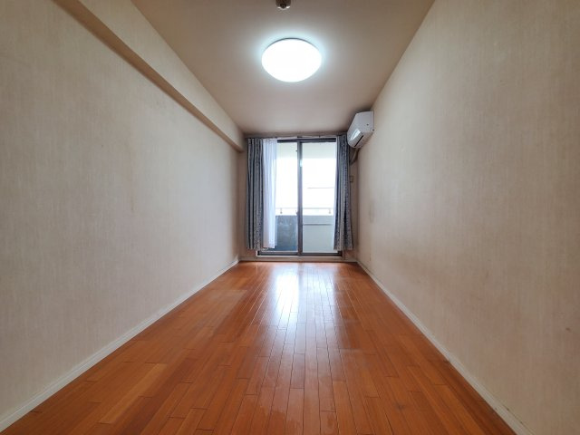 個人の部屋や寝室として使える洋室です