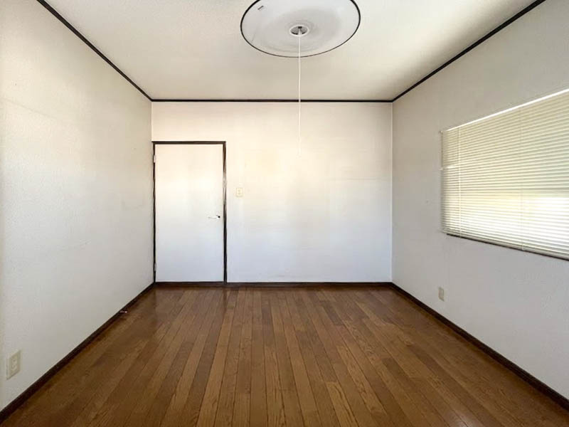 明るい洋室です
