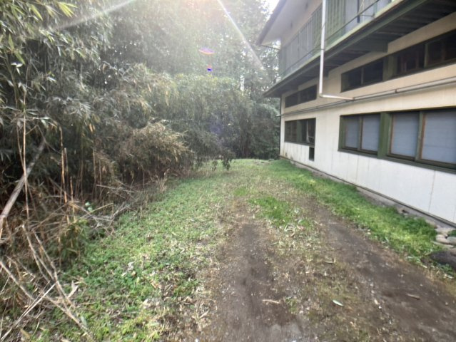 販売されている全ての土地が、宅地用の土地であるとは限りません。都市計画法に基づき、基本的に住宅を建てることができるのは土地計画区であることに加え、市街化区域として定められている地域のみとなっています。