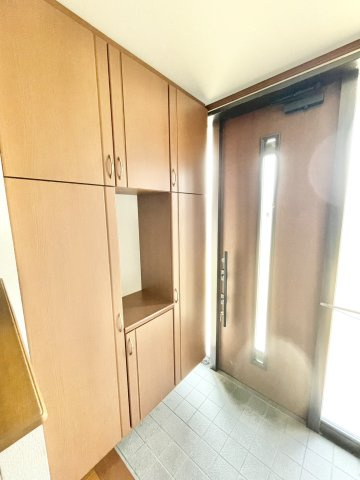 お洒落な小物が置ける2階玄関☆