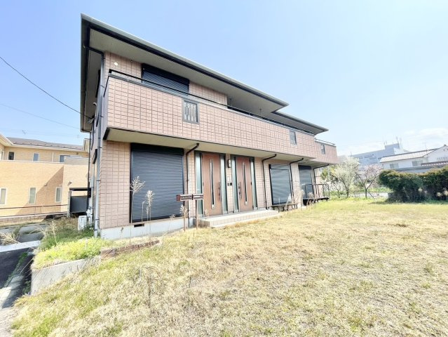 プライバシーが保たれる玄関2ヶ所♪