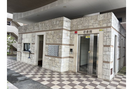 ベルヴィ南草津壱番館　天然木フルリノベーションの外観