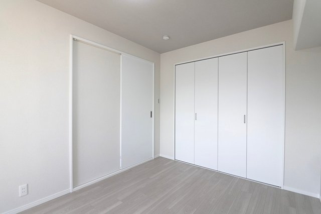 落ち着いて過ごせるお部屋なので寝室にいかがでしょうか
