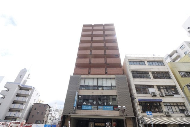 外観：328000666966