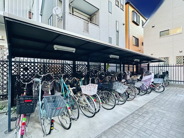 【自転車置き場】最新の空き状況や費用などの詳細は担当スタッフまでお問い合わせください。
