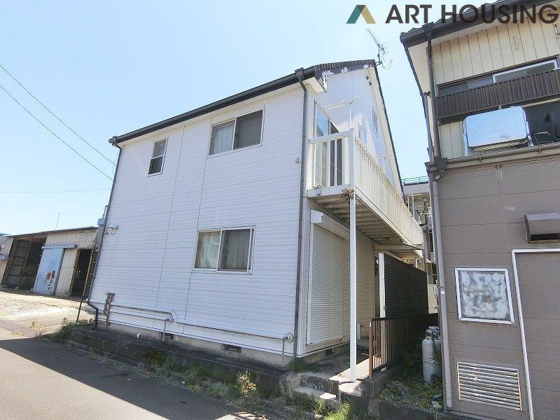 南西向きバルコニーで陽当たり良好です