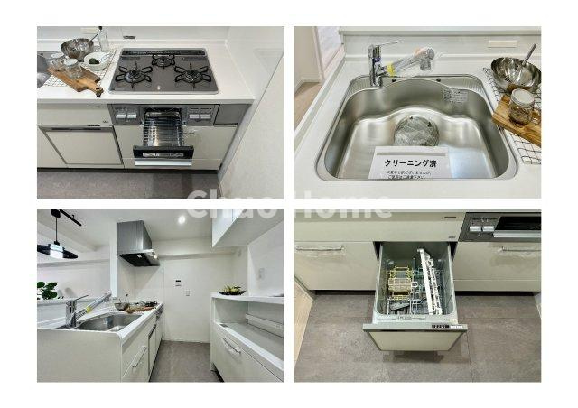 【システムキッチン】ワイドで収納豊富な使い勝手の良いカウンターキッチンには、食洗器・伸縮タイプのキッチン水栓、三ツ口コンロ・魚焼きグリルなどの便利な設備が標準完備されています。