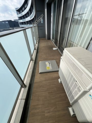 開放的で明るい空間を演出してくれるバルコニーです