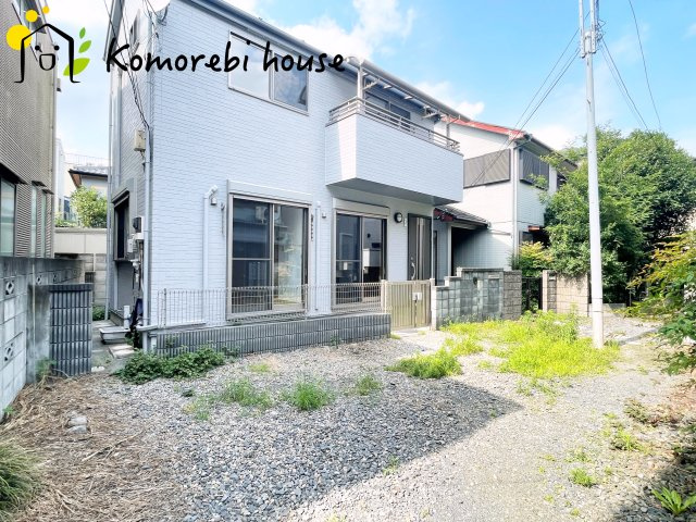 前面道路含む現地写真です