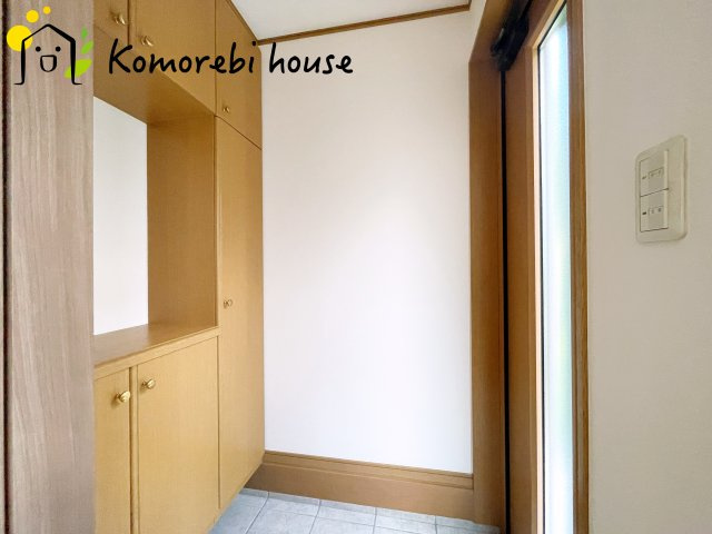 毎日通る玄関はこちらです