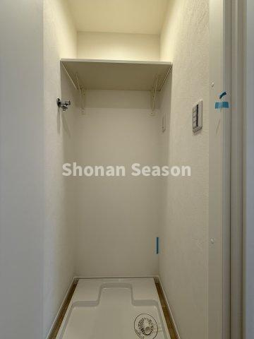 室内に洗濯機置き場あり◎スムーズに洗濯ができますね。
