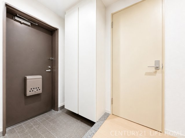 明るい玄関です