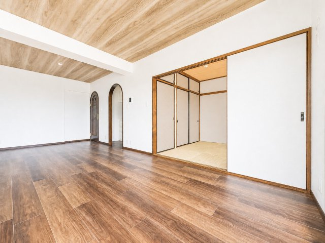 ◆ご家族の会話がはずむ、開放的なＬＤです。休日はお陽さまの光をたっぷりととりこめるぽかぽかリビングで過ごしませんか？