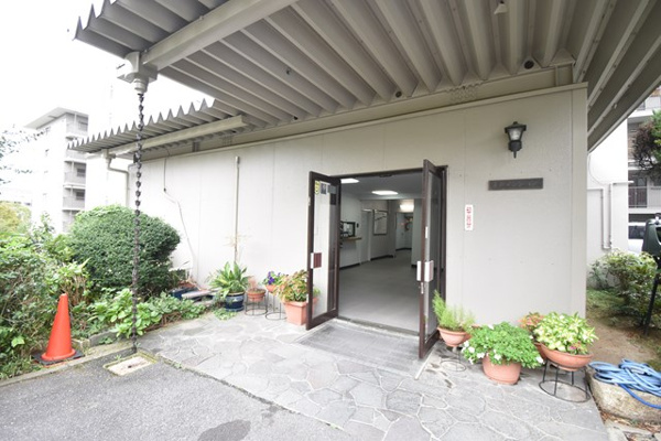北摂マンションのエントランス