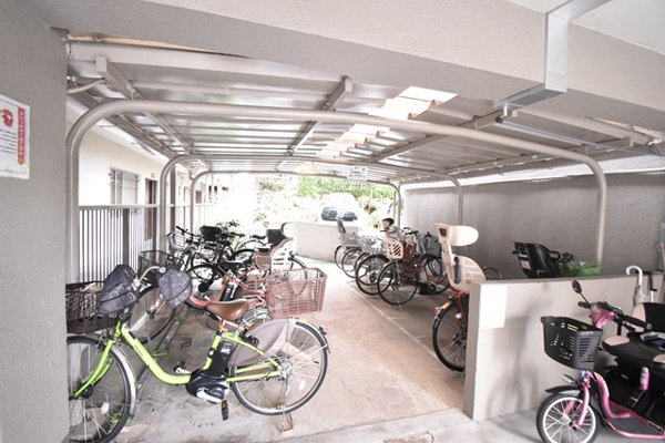 北摂マンションの駐輪場