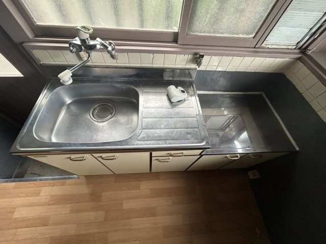 綺麗に清掃されております。そのままでも使用できそうです。