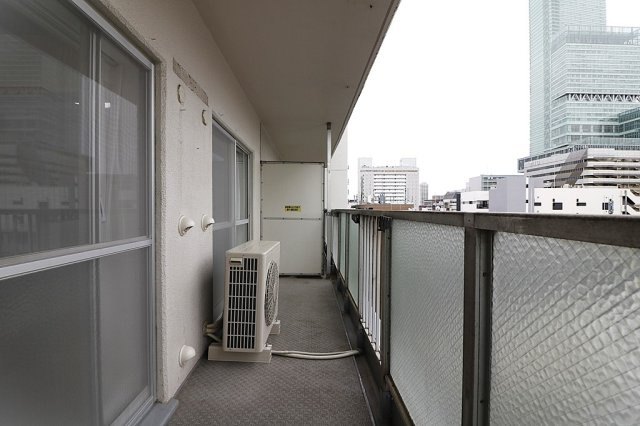 北西向きのバルコニーです☆