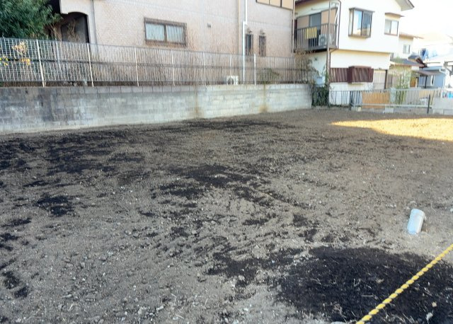 物件の詳細については、現地を見てわかること以外に、役所や法務局などで調べないとわからないことがあります。そのため、現地に行く場合は、もしこの物件を買ったらどのような生活ができるかをイメージしましょう。